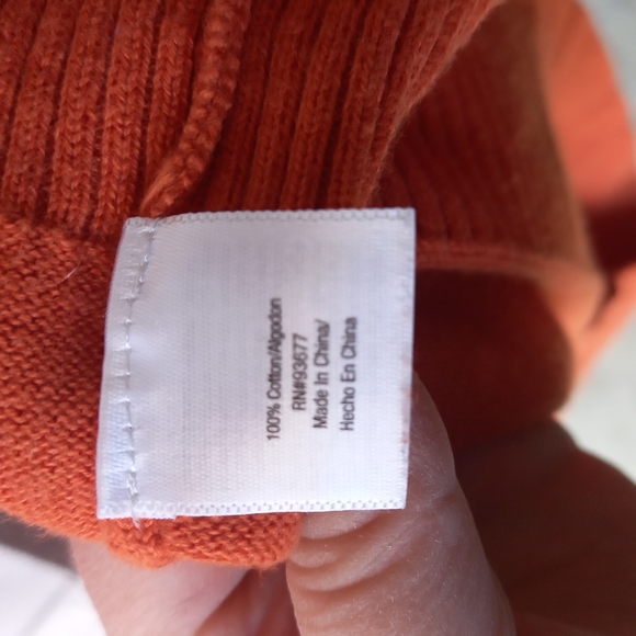St. John's Bay orange v-neck sweater - Picture 5 of 5